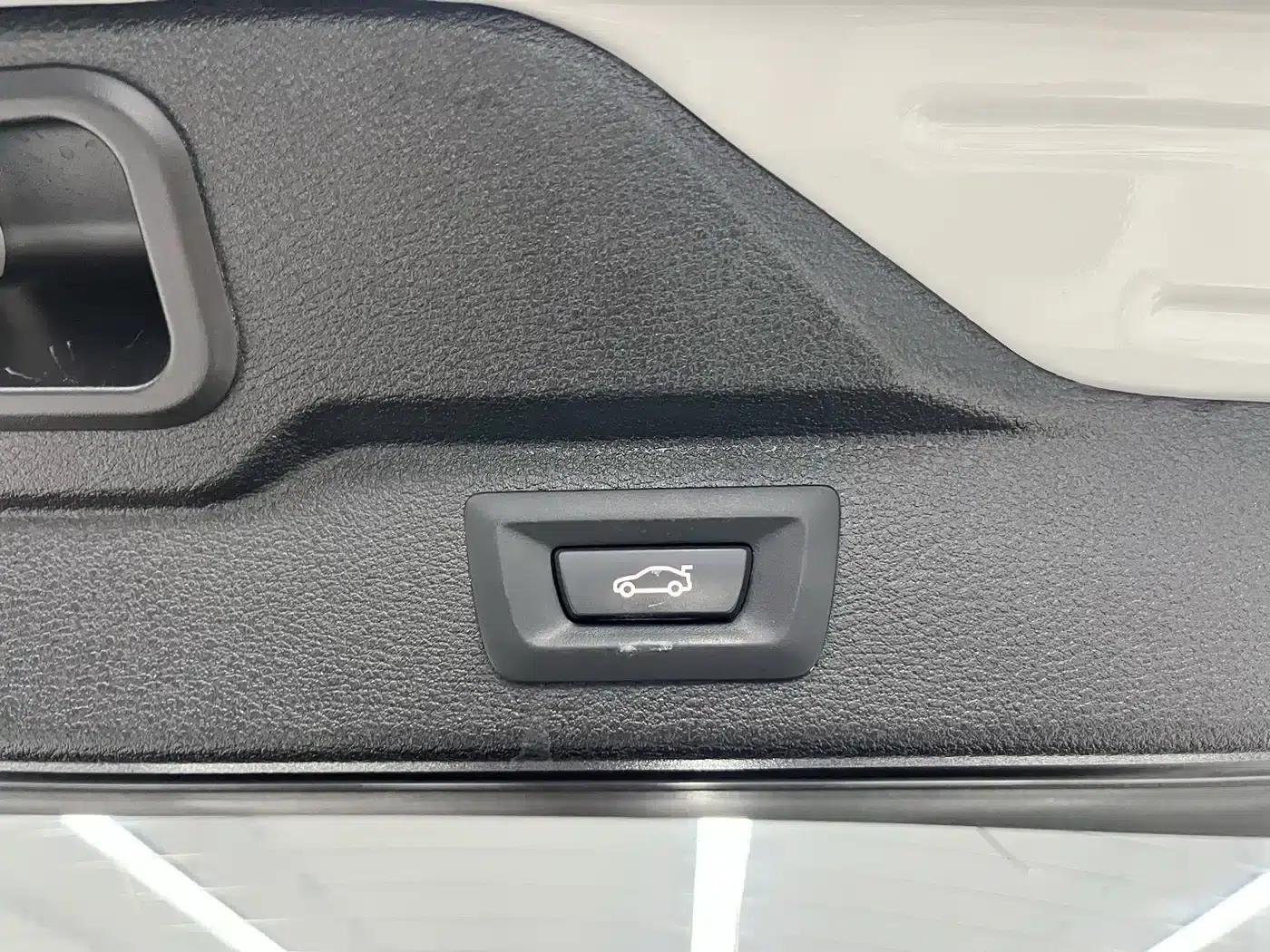BMW X5 (Imported) 2018 xDrive35i Middle East Version — миниатюра 20