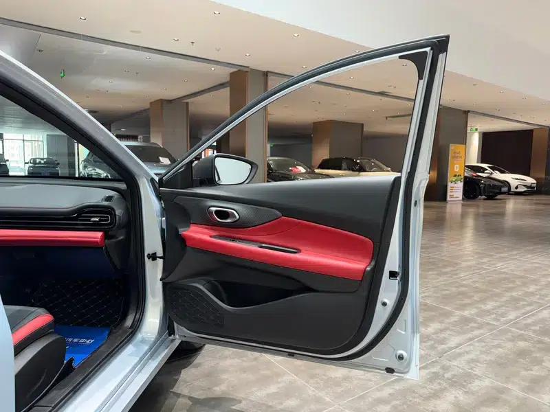 Shadow Leopard 2023 2.0L DHT High-Energy Hybrid Version — миниатюра 33