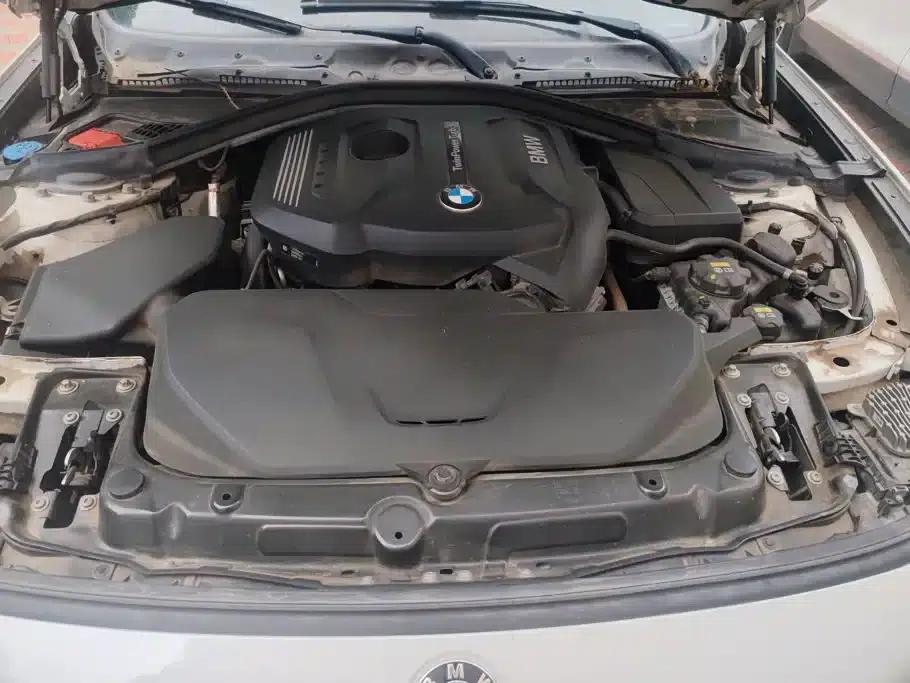 2020 BMW 3 Series GT 320i M Sport Package — миниатюра 10