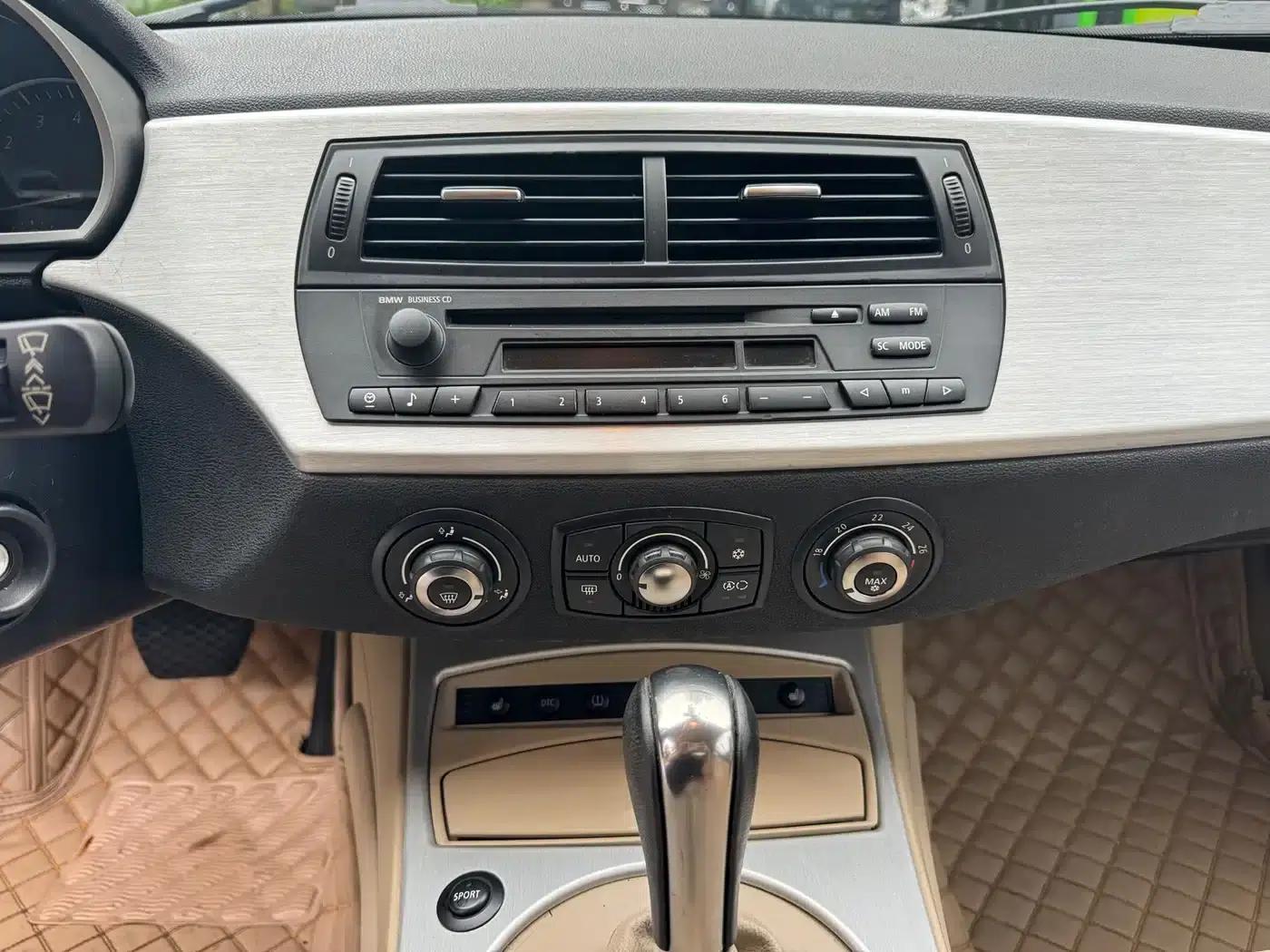 BMW Z4 2007 3.0si Coupe — миниатюра 9