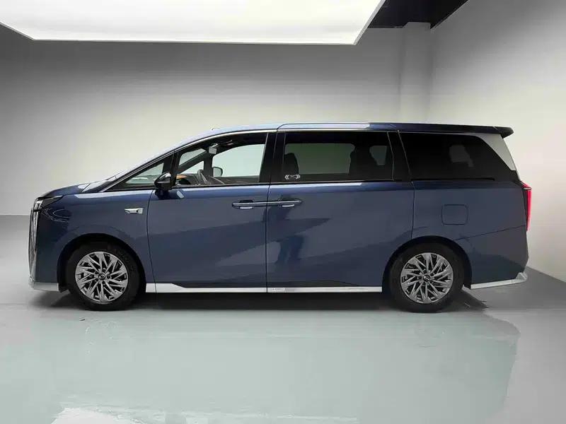 Trumpchi Aspiration M8 2025 Qiankun Ultra First Class — миниатюра 4