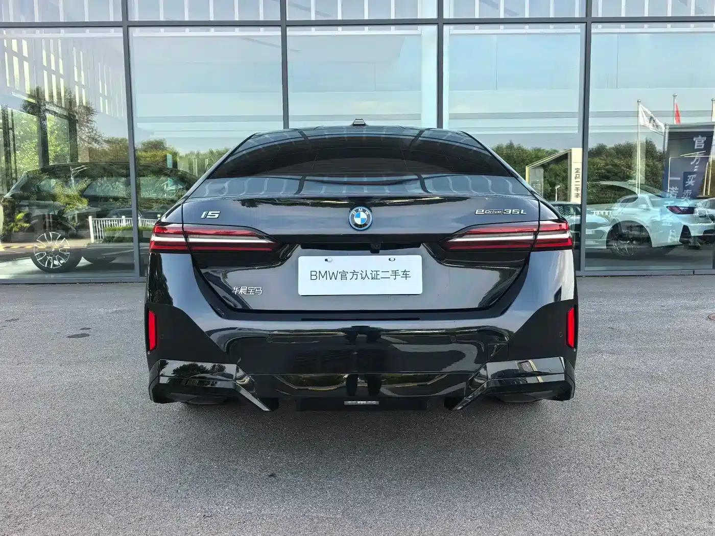 BMW i5 2025 eDrive 35L M Sport Package — миниатюра 4