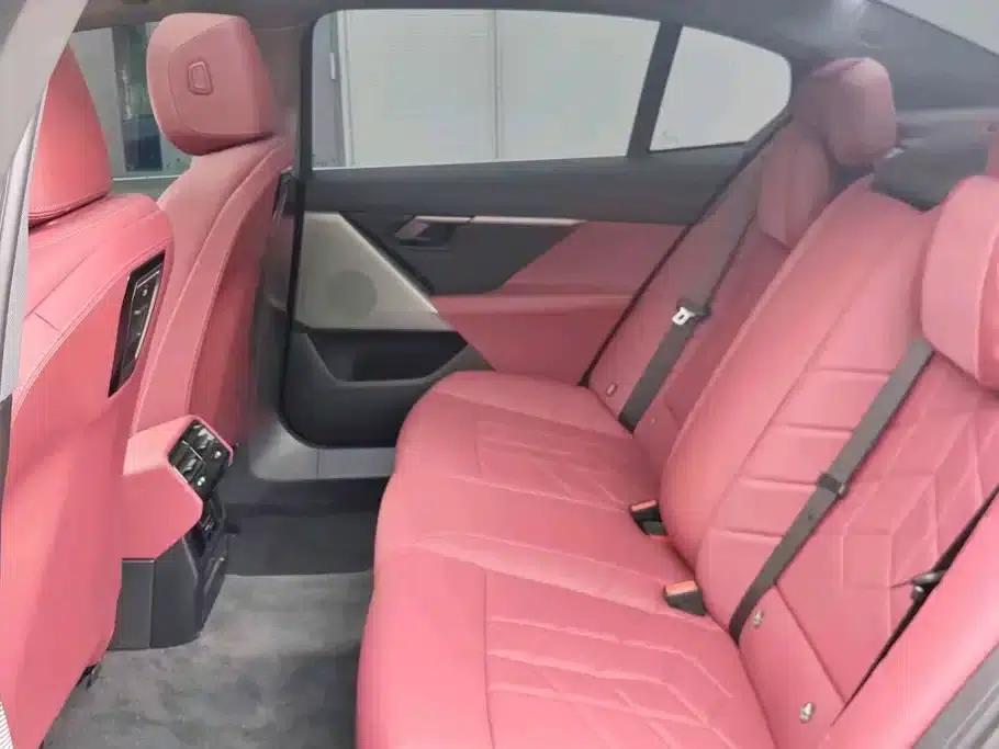 BMW i5 2025 eDrive 35L M Sport Package — миниатюра 7