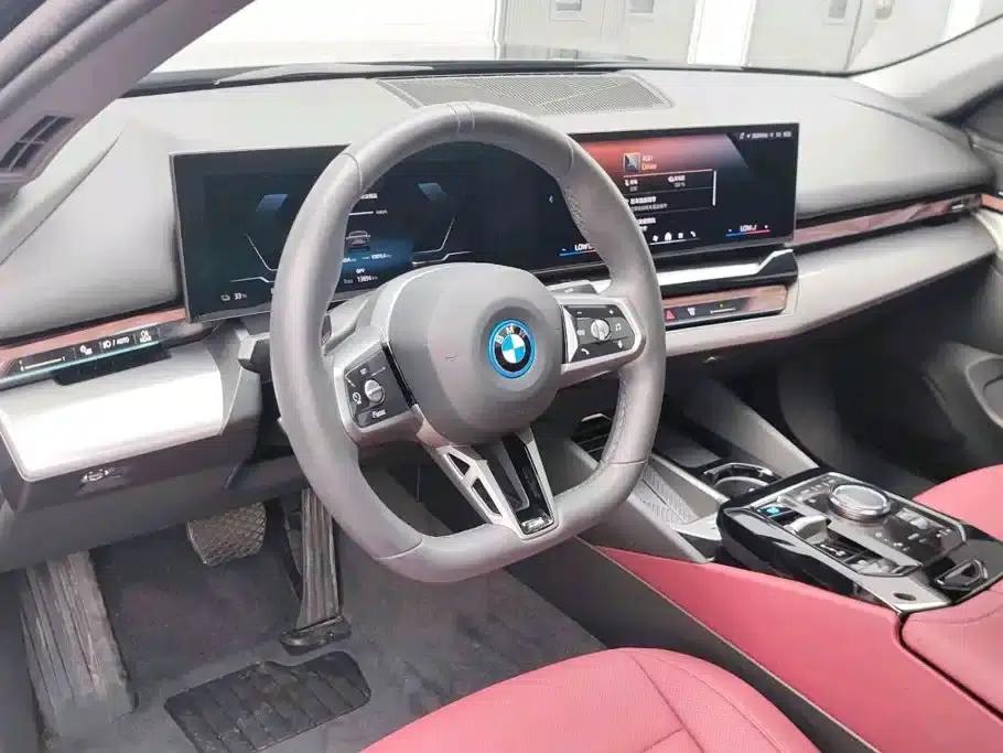 BMW i5 2025 eDrive 35L M Sport Package — миниатюра 8