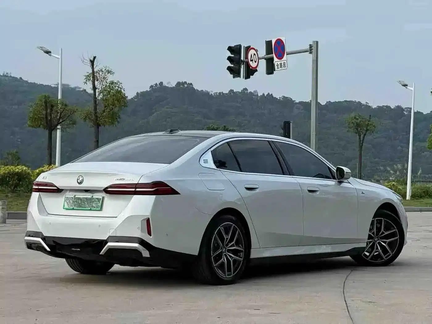 BMW i5 2024 eDrive 35L M Sport Package — миниатюра 5