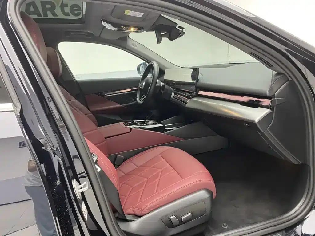 BMW i5 2024 eDrive 35L M Sport Package — миниатюра 18