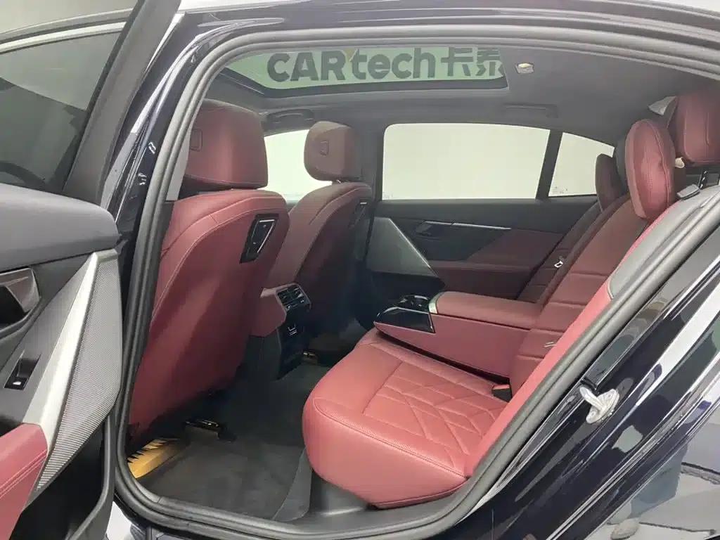 BMW i5 2024 eDrive 35L M Sport Package — миниатюра 19