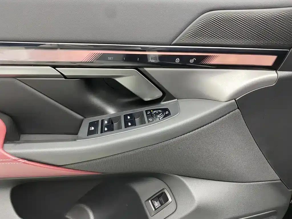 BMW i5 2024 eDrive 35L M Sport Package — миниатюра 24