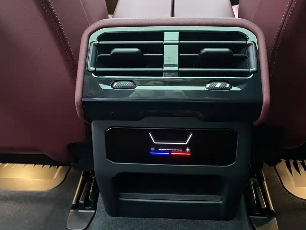 BMW i5 2024 eDrive 35L M Sport Package — миниатюра 26