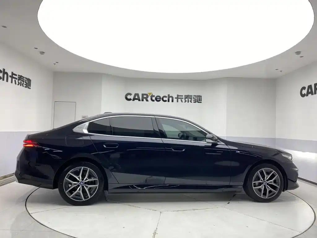 BMW i5 2024 eDrive 35L M Sport Package — миниатюра 4