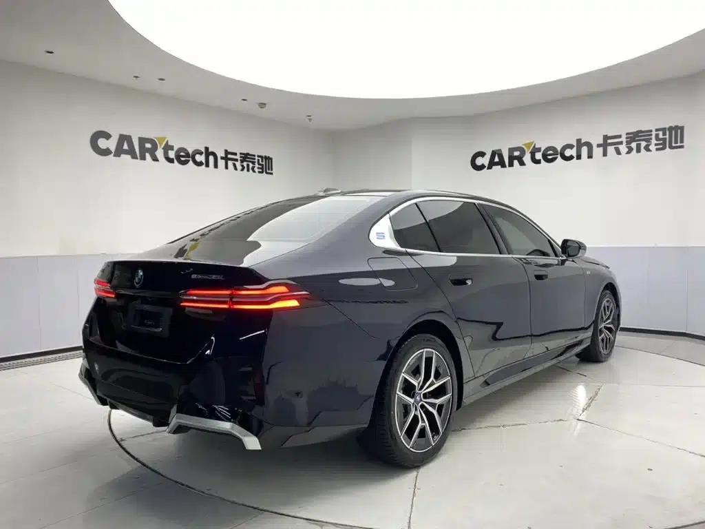 BMW i5 2024 eDrive 35L M Sport Package — миниатюра 5