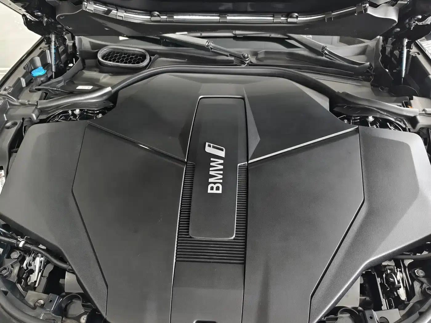 BMW i7 2023 eDrive50L Leading M Sport Package — миниатюра 21