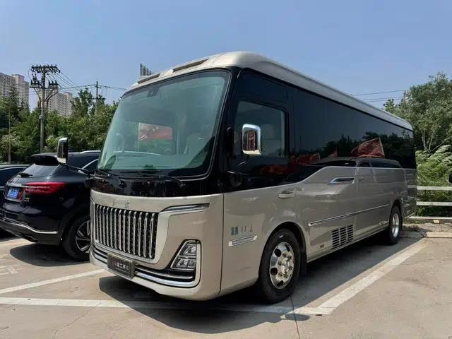 Hongqi Golden Sunflower Guoyue 2024 Luxury Edition 17-Seater