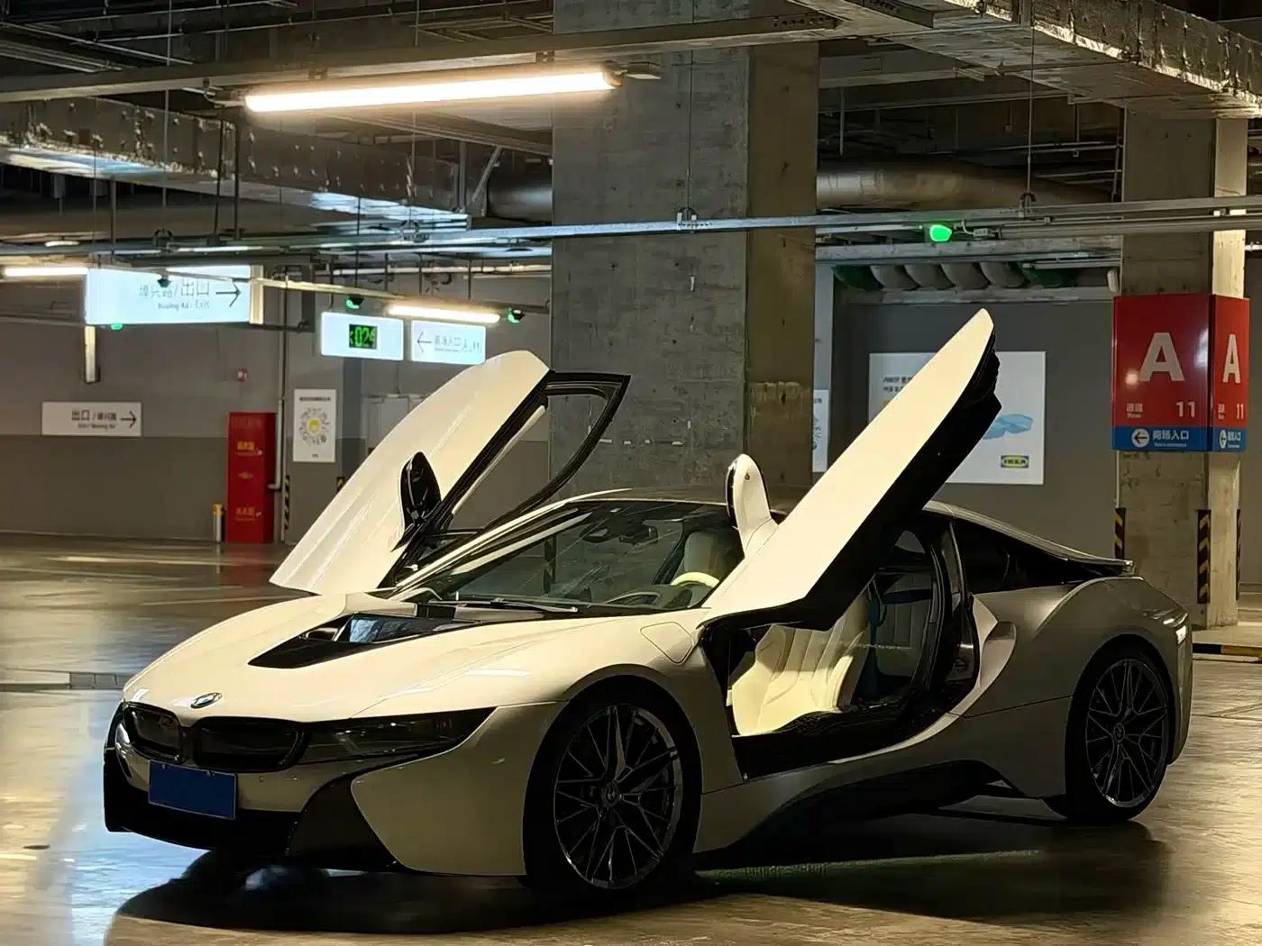 BMW i8 2014 Standard Edition — миниатюра 1