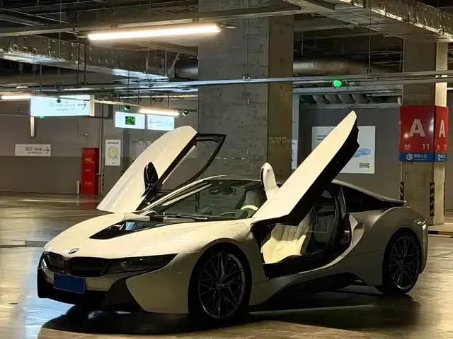 BMW i8 2014 Standard Edition