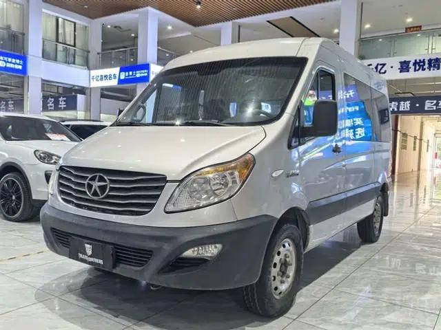 Starlight 2017 1.9T Short Wheelbase Mid-Range Starlight Express Multipurpose Passenger Vehicle