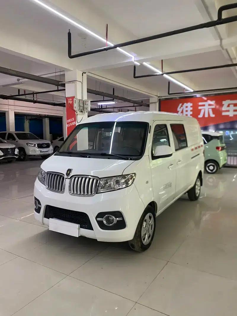Little Sea Lion X30 2018 Model 1.5L Van Standard Edition DLCG14 — миниатюра 1