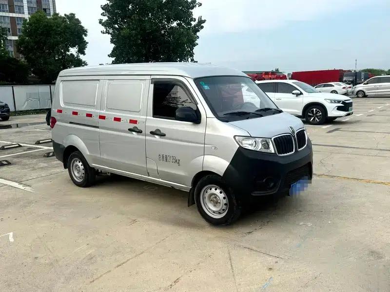 Xiaohaishi X30 2023 Model 1.5L Business Van with 2/5 Seats and Air Conditioning — миниатюра 3
