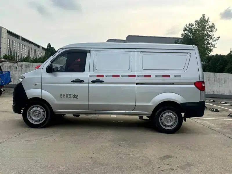 Xiaohaishi X30 2023 Model 1.5L Business Van with 2/5 Seats and Air Conditioning — миниатюра 4