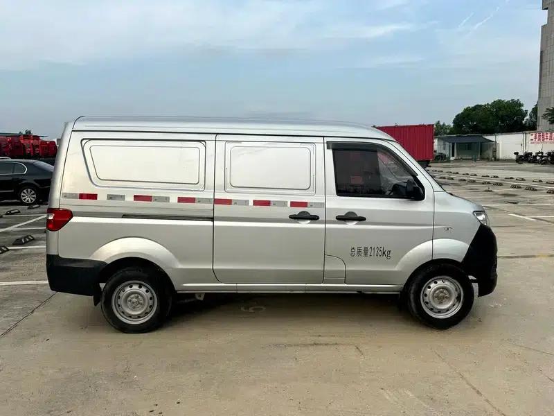 Xiaohaishi X30 2023 Model 1.5L Business Van with 2/5 Seats and Air Conditioning — миниатюра 8