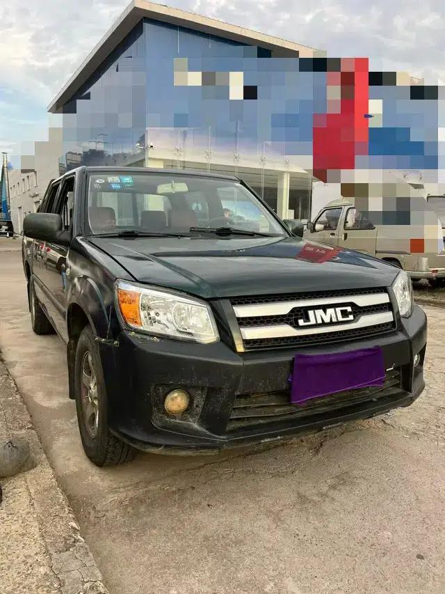 Baodian 2018 Model 2.9T New Value Two-Wheel Drive Diesel Luxury Standard Cargo Box JX4D30B5L — миниатюра 3