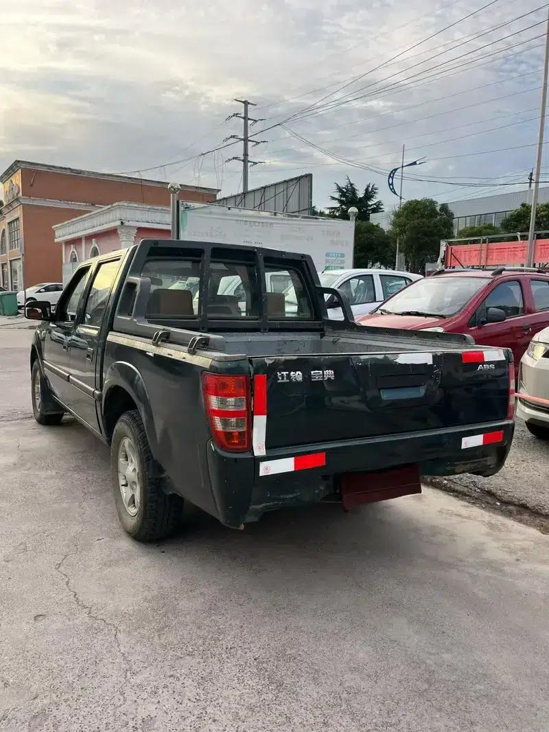 Baodian 2018 Model 2.9T New Value Two-Wheel Drive Diesel Luxury Standard Cargo Box JX4D30B5L — миниатюра 4
