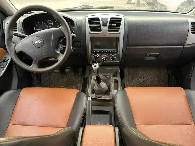 Baodian 2018 Model 2.9T New Value Two-Wheel Drive Diesel Luxury Standard Cargo Box JX4D30B5L — миниатюра 8