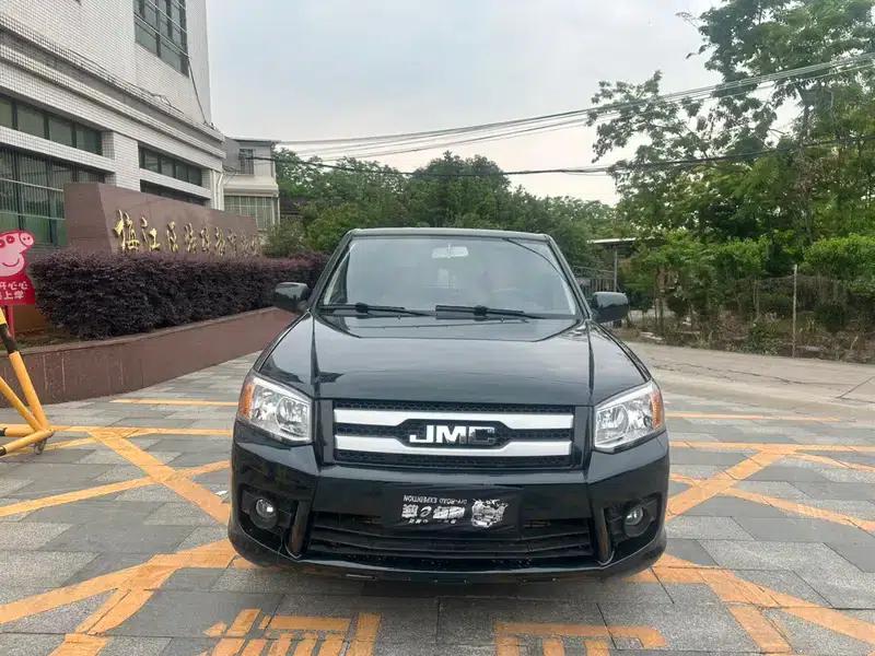 Baodian 2018 Model 2.9T New Value Two-Wheel Drive Diesel Luxury Standard Cargo Box JX4D30B5L — миниатюра 2