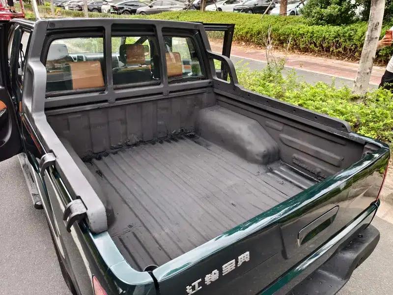 Baodian 2018 Model 2.9T New Value Two-Wheel Drive Diesel Luxury Standard Cargo Box JX4D30B5L — миниатюра 5