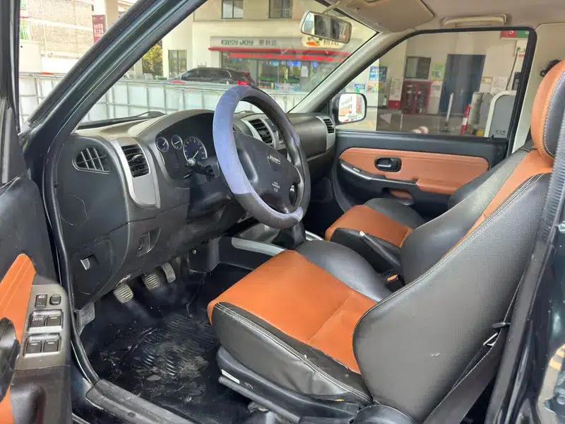 Baodian 2018 Model 2.9T New Value Two-Wheel Drive Diesel Luxury Standard Cargo Box JX4D30B5L — миниатюра 10