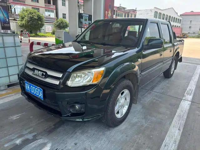 Baodian 2018 Model 2.9T New Value Two-Wheel Drive Diesel Luxury Standard Cargo Box JX4D30B5L