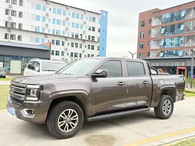 Dadao 2023 All-Rounder 2.3T Automatic Diesel Commercial Passenger Version 2WD Standard Wheelbase Comfort Edition