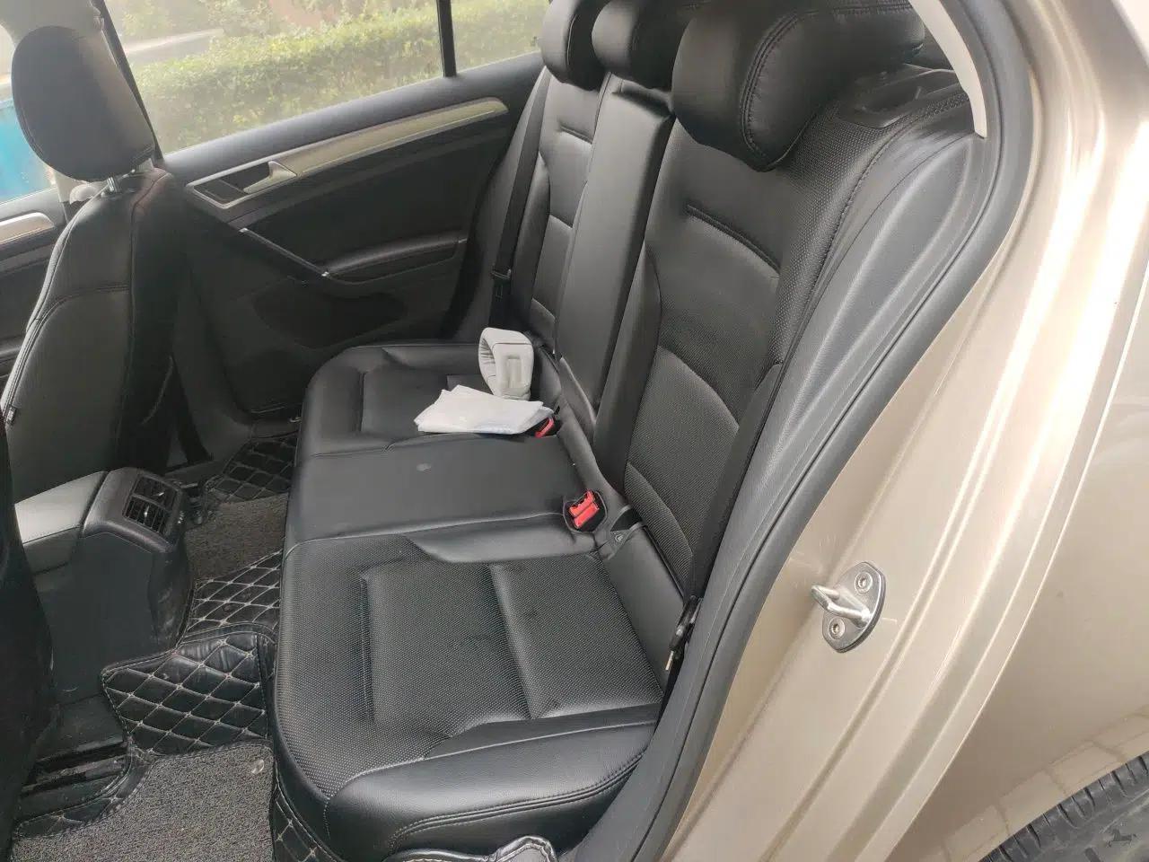 Volkswagen Golf 2018 180TSI Automatic Comfort Model — миниатюра 17