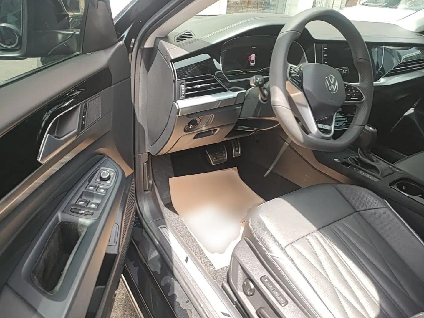 Volkswagen Passat 2023 Restyled 330TSI Starry Luxury Edition — миниатюра 17