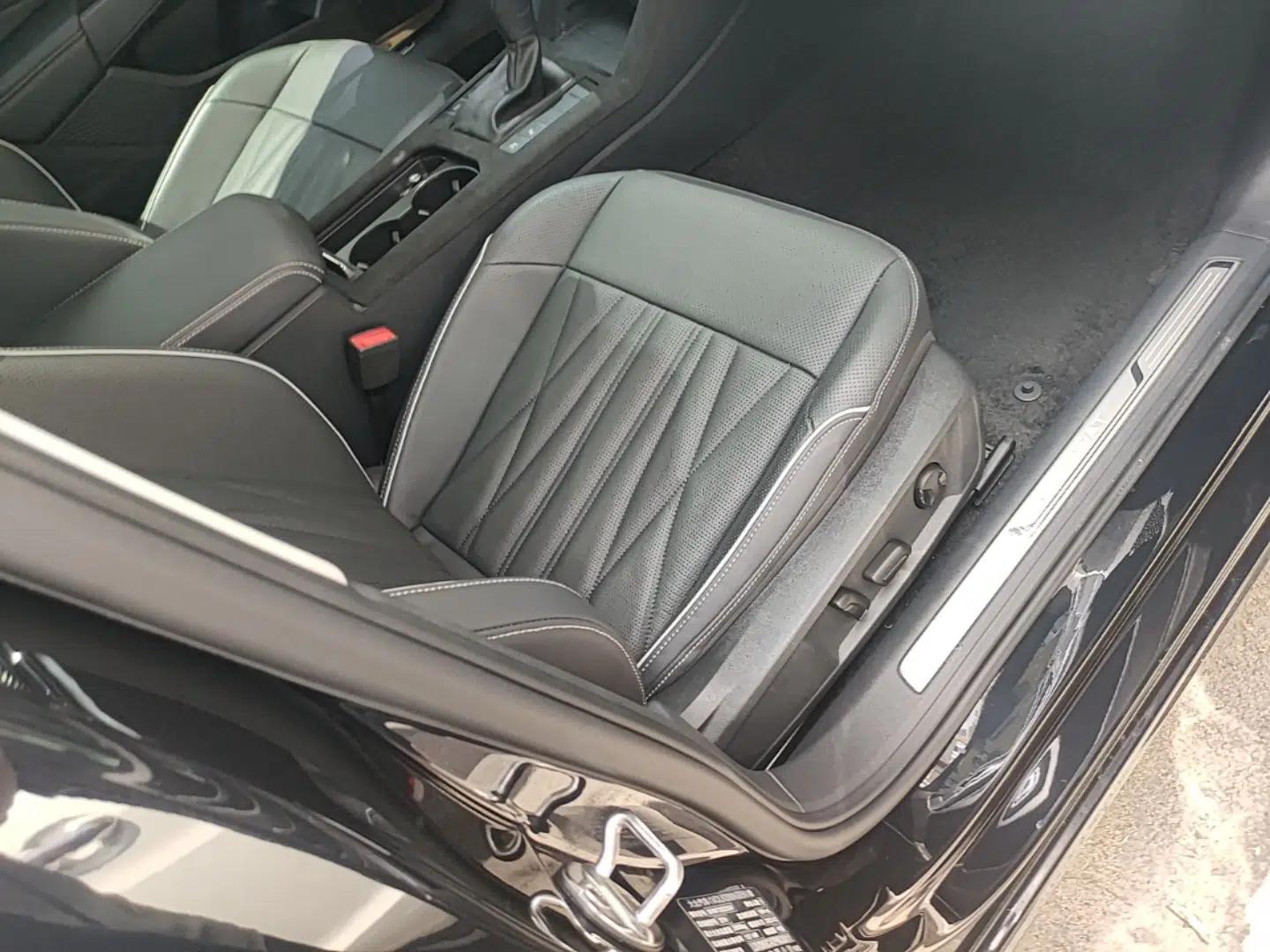 Volkswagen Passat 2023 Restyled 330TSI Starry Luxury Edition — миниатюра 19