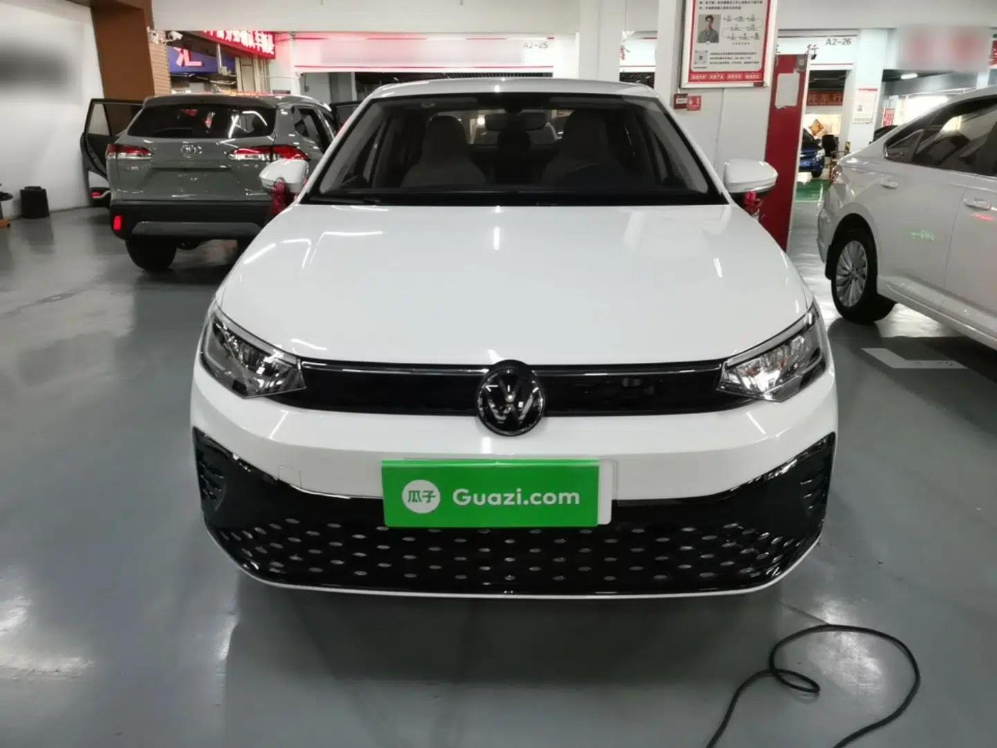 Volkswagen Lavida 2025 New Sharp 1.5L Outstanding New Edition — миниатюра 2