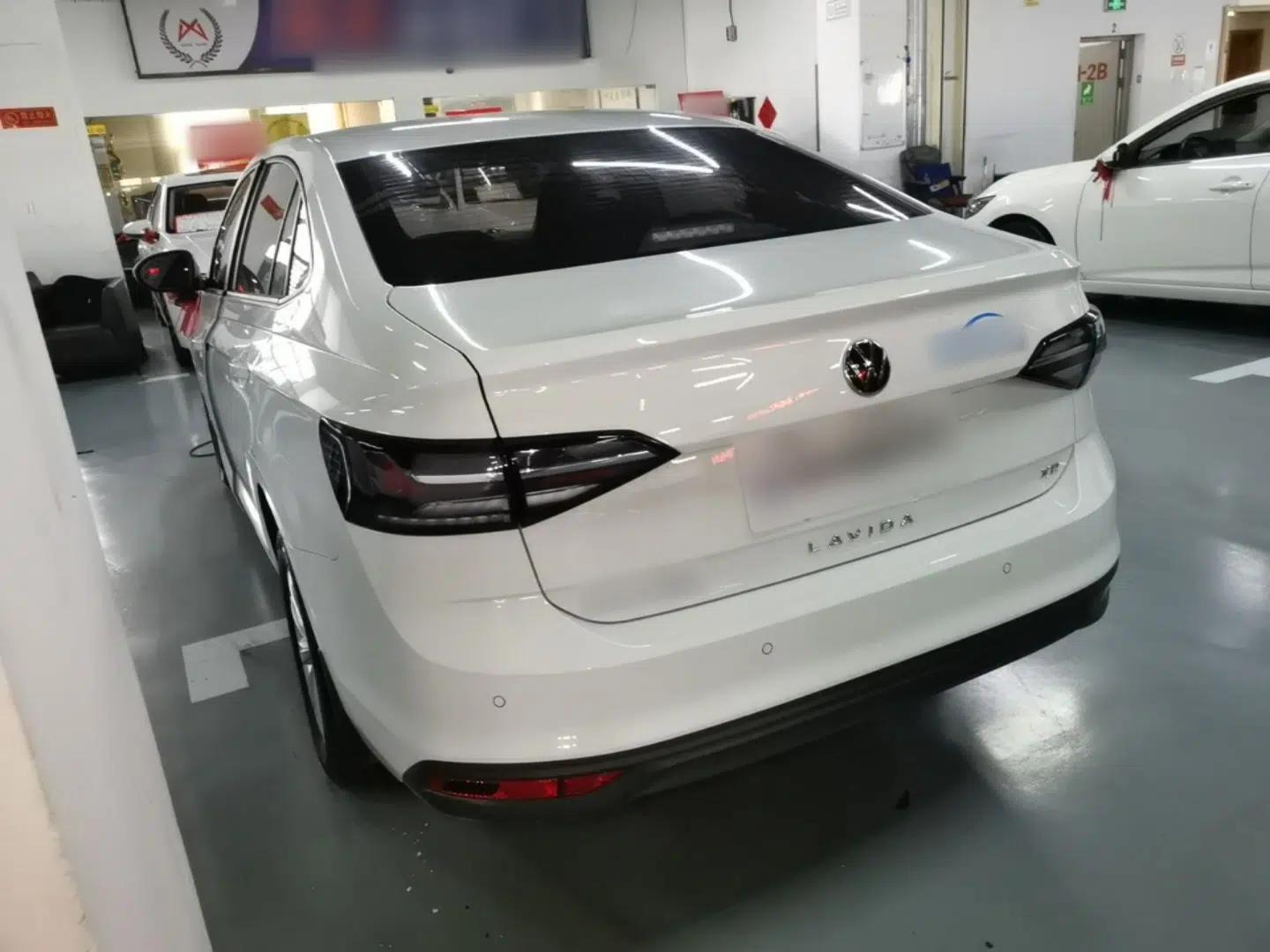 Volkswagen Lavida 2025 New Sharp 1.5L Outstanding New Edition — миниатюра 4