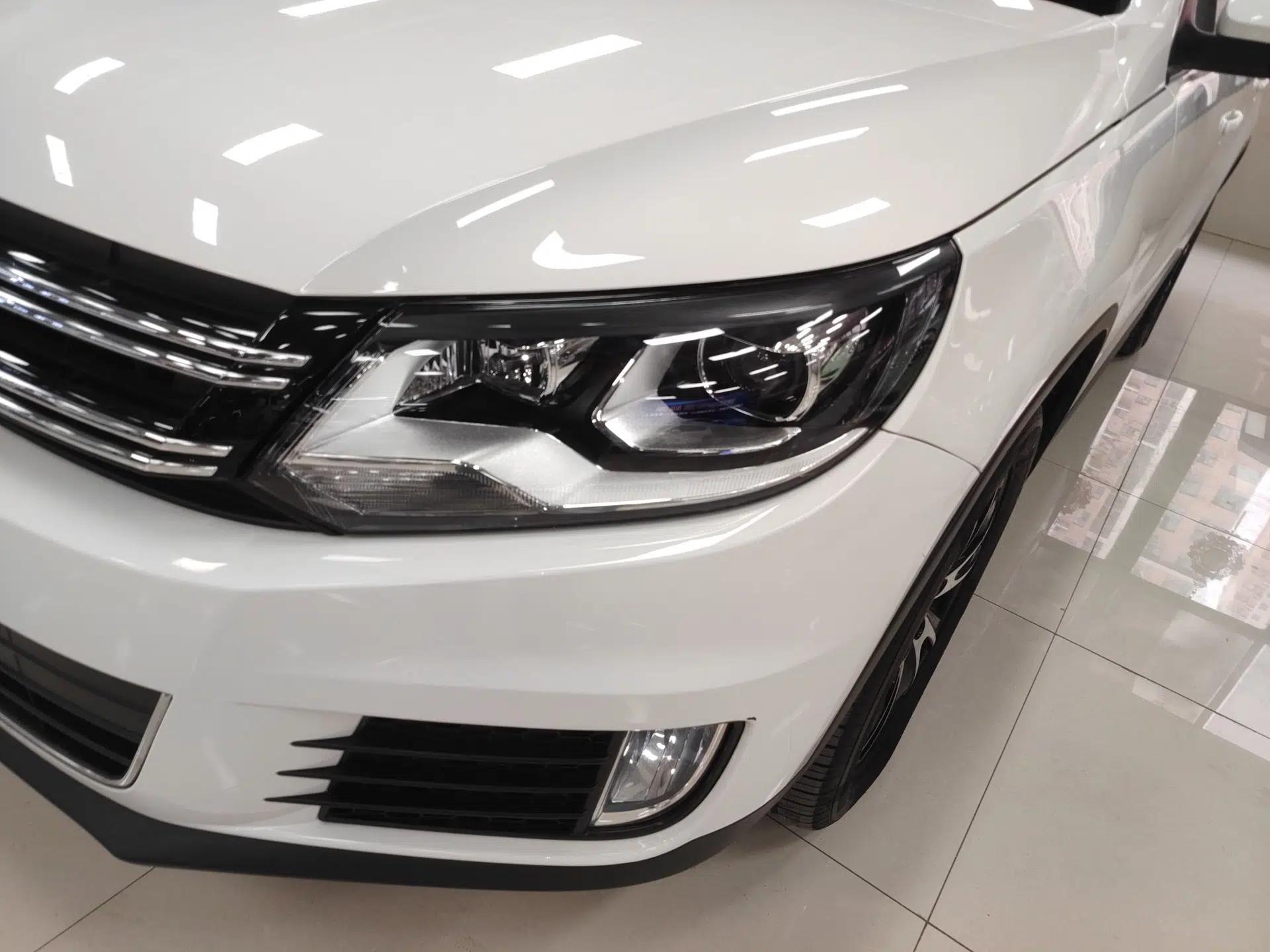 Volkswagen Tiguan 2015 1.8TSI Automatic All-Wheel-Drive Luxury Model — миниатюра 3