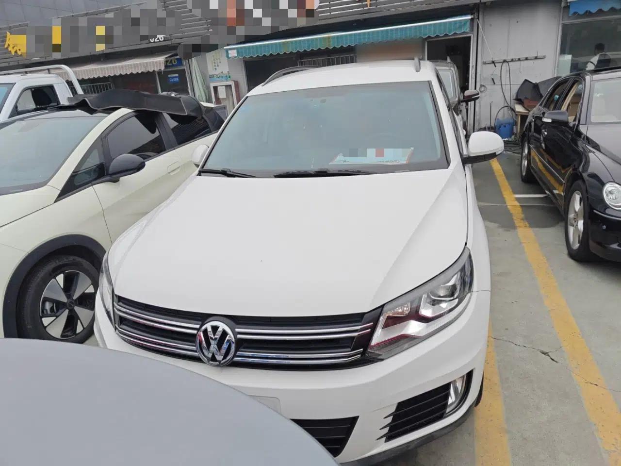 Volkswagen Tiguan 2015 1.8TSI Automatic Two-Wheel Drive Trend Edition — миниатюра 2