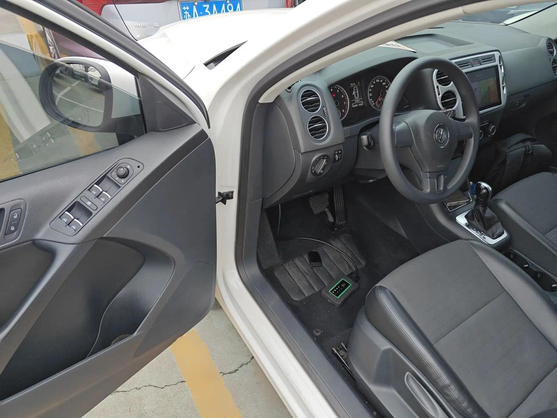 Volkswagen Tiguan 2015 1.8TSI Automatic Two-Wheel Drive Trend Edition — миниатюра 23