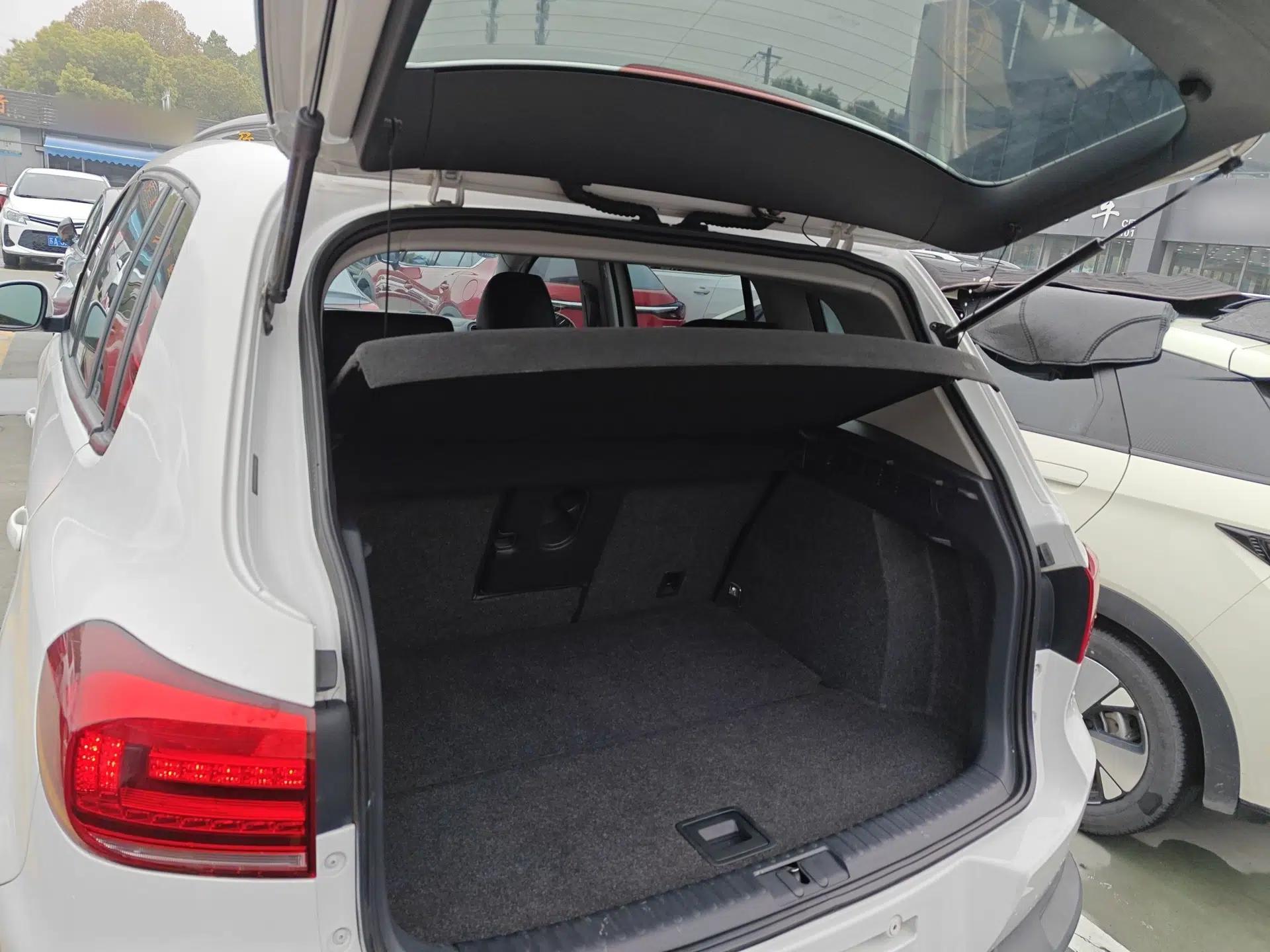 Volkswagen Tiguan 2015 1.8TSI Automatic Two-Wheel Drive Trend Edition — миниатюра 27
