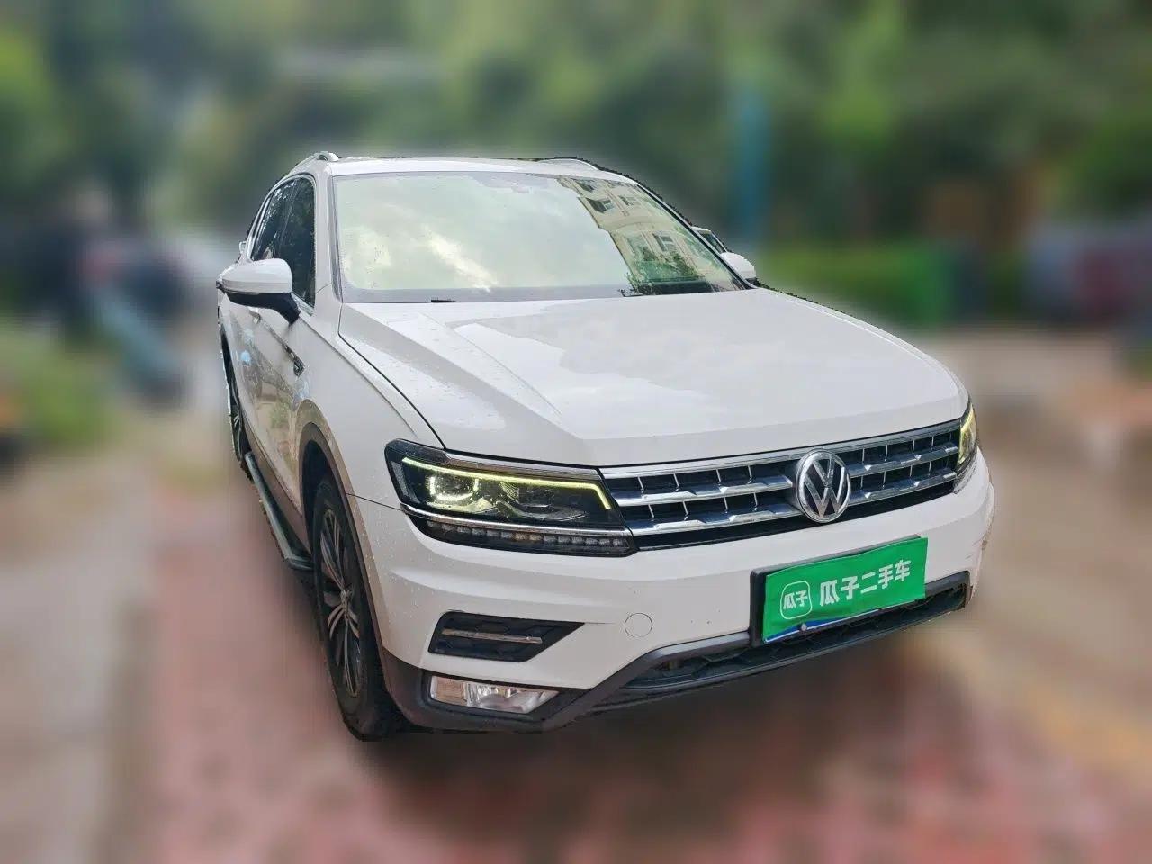 Volkswagen Tiguan L 2017 380TSI Automatic All-Wheel-Drive Luxury Edition — миниатюра 3