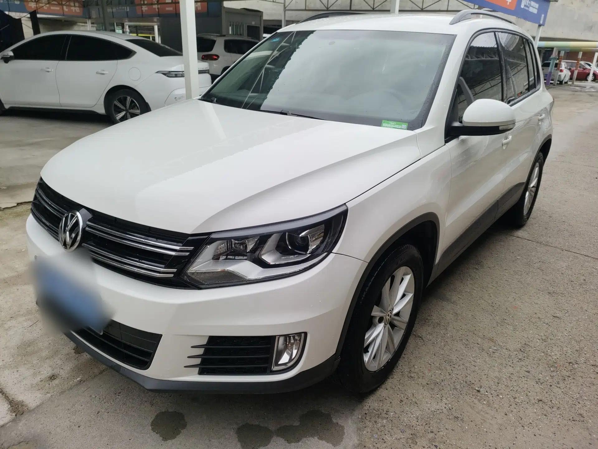Volkswagen Tiguan 2016 280TSI Automatic Two-Wheel-Drive Silk Road Style Edition — миниатюра 1