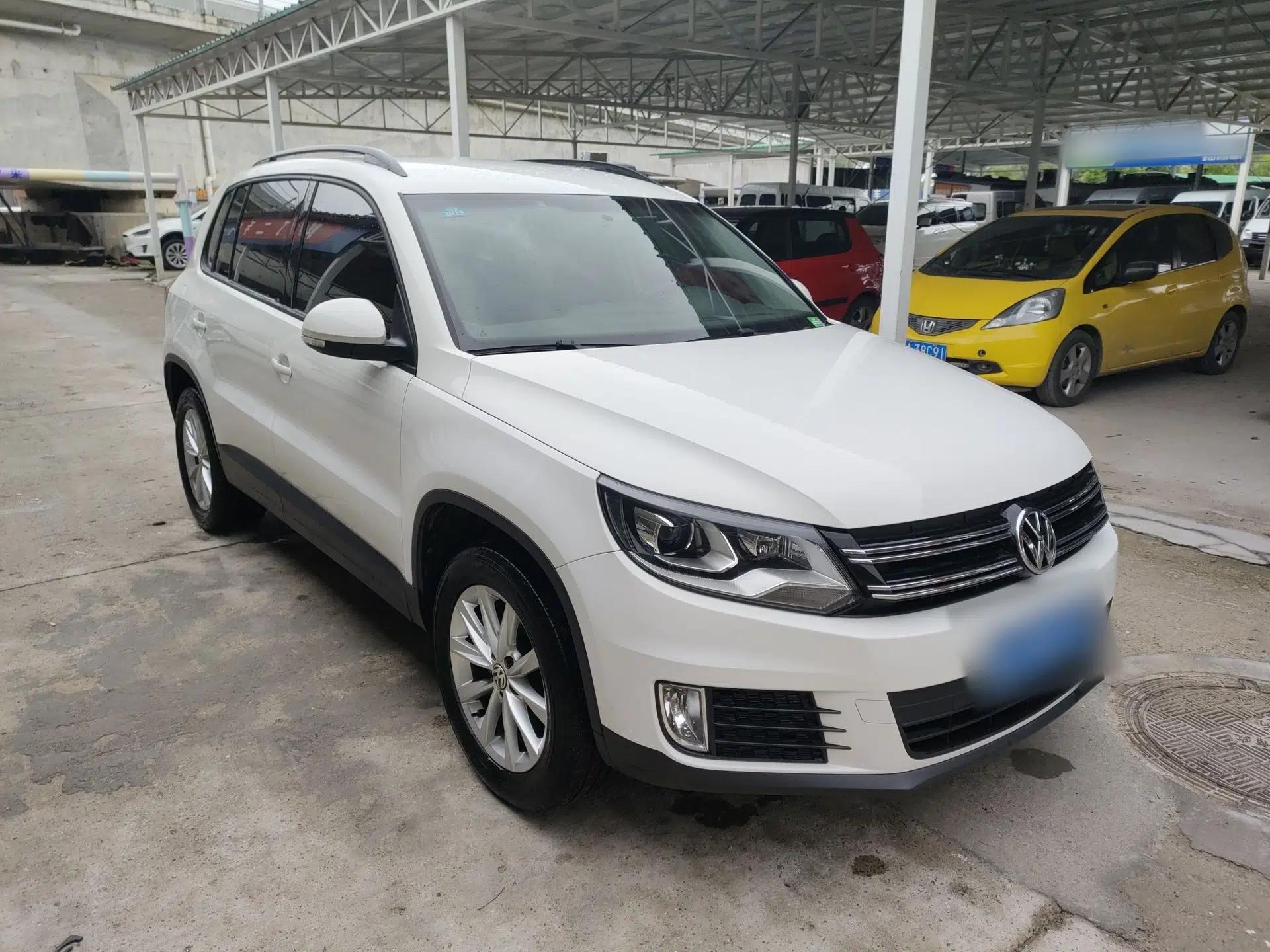 Volkswagen Tiguan 2016 280TSI Automatic Two-Wheel-Drive Silk Road Style Edition — миниатюра 2