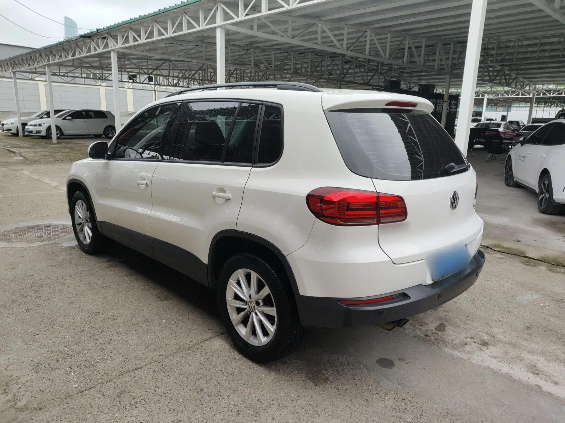 Volkswagen Tiguan 2016 280TSI Automatic Two-Wheel-Drive Silk Road Style Edition — миниатюра 6