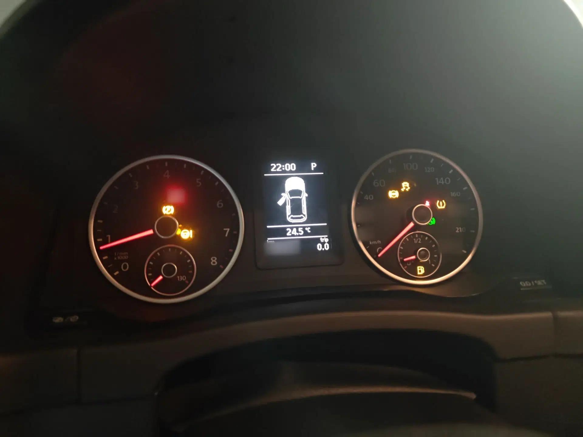 Volkswagen Tiguan 2016 280TSI Automatic Two-Wheel-Drive Silk Road Style Edition — миниатюра 8