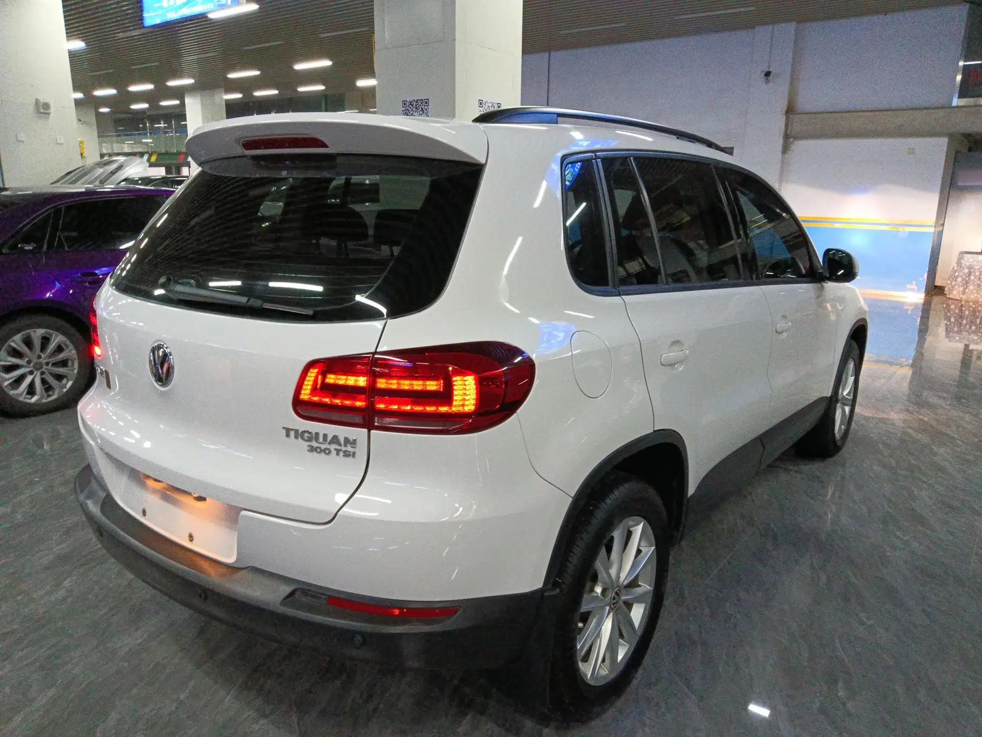 Volkswagen Tiguan 2017 300TSI Automatic Two-Wheel Drive Silk Road Comfort Edition — миниатюра 4
