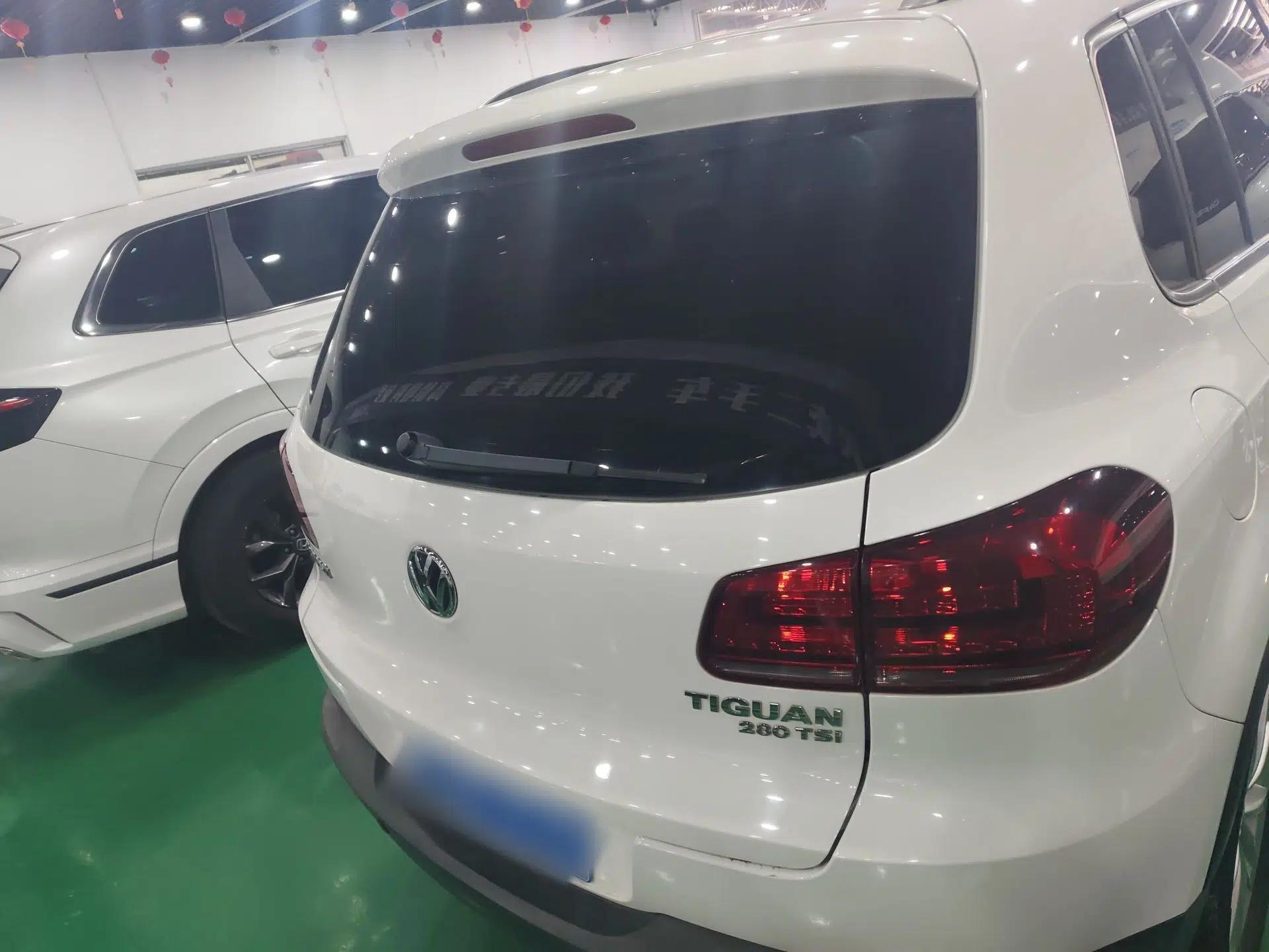 Volkswagen Tiguan 2016 280TSI Automatic Two-Wheel-Drive Silk Road Style Edition — миниатюра 5