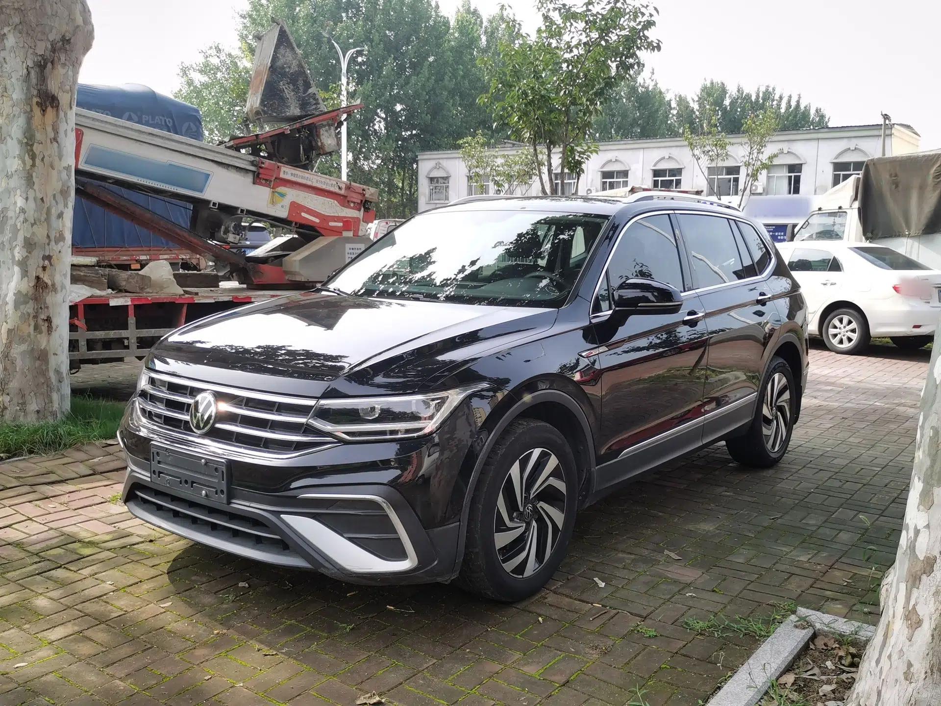 Volkswagen Tiguan L 2022 330TSI Automatic Two-Wheel Drive Smart Edition — миниатюра 1