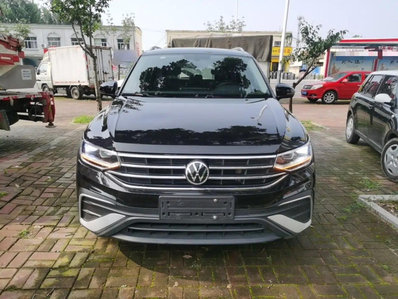 Volkswagen Tiguan L 2022 330TSI Automatic Two-Wheel Drive Smart Edition — миниатюра 2